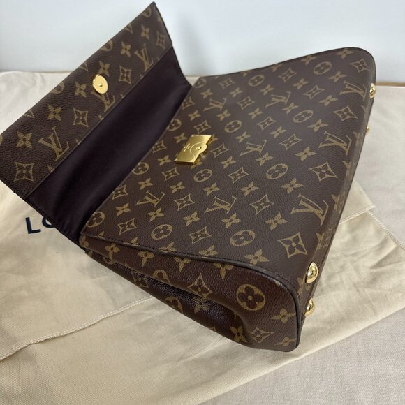 Louis Vuitton Monogram Cluny BB - Picture 8 of 16